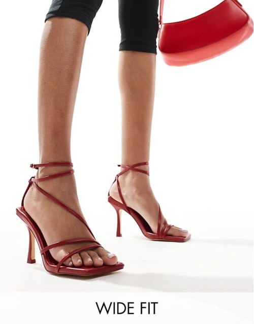 Flossy Wide Fit heeled sandals in burgundy