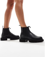 Ada leather chelsea boots in black