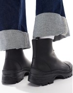 Cora leather zip up ankle boots in black