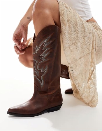 Kendra western knee boots in rust vintage leather