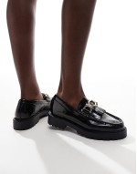 chunky loafer with tassle trim in black