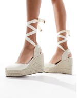 Wide Fit Tyra closed toe wedges in natural linen