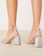 Bridal Wink 2 mid block heeled sandals in grey